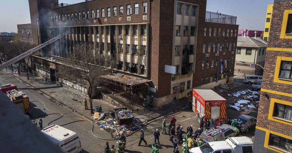 South Africa: Jo’burg town hall blamed for deadly fire South Africa: Jo’burg town hall blamed for deadly fire