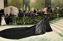 Coprésidente du Met Gala 2024, l'actrice Zendaya a sublimé le catwalk