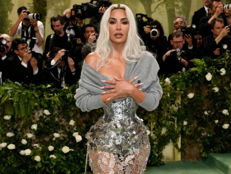 Kim Kardashian besucht die Benefizgala des Metropolitan Museum of Art, die die Eröffnung der Ausstellung „Sleeping Beauties: Reawakening Fashion“.