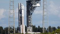 تحريك كبسولة ستارلاينر من بوينغ على متن صاروخ أطلس V نحو منصة الإطلاق في مجمع كيب كانافيرال في فلوريدا. 2024/05/04
