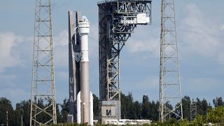 تحريك كبسولة ستارلاينر من بوينغ على متن صاروخ أطلس V نحو منصة الإطلاق في مجمع كيب كانافيرال في فلوريدا. 2024/05/04