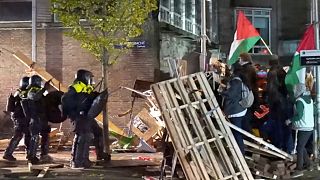 برخورد پلیس با تجمع دانشجویان در دانشگاه آمستردام