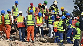Afrique du Sud : 11 ouvriers secourus des décombres de l'immeuble effondré