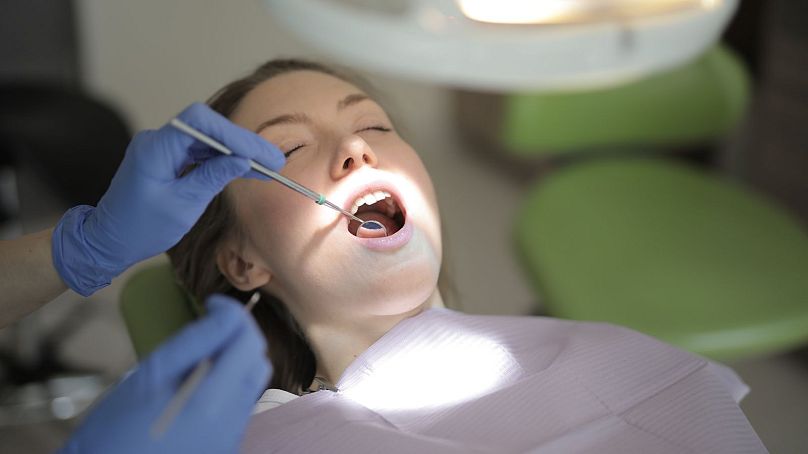 داروی جدید می‌تواند در آینده افراد را از پروتز و یا ایمپلنت دندان خلاص کند