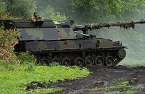 توپ خودکششی هویتزر ساخت آلمان که سربازان اوکراینی در حال استفاده از آن هستند