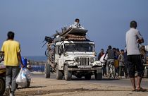 فلسطينيون أجبروا على النزوح من جديد وترك رفح يصلون إلى دير البلح