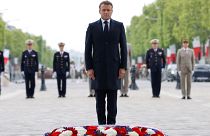 Le président Emmanuel Macron à l'Arc de Triomphe pour la ceremonie du souvenir du 8 mai 1945