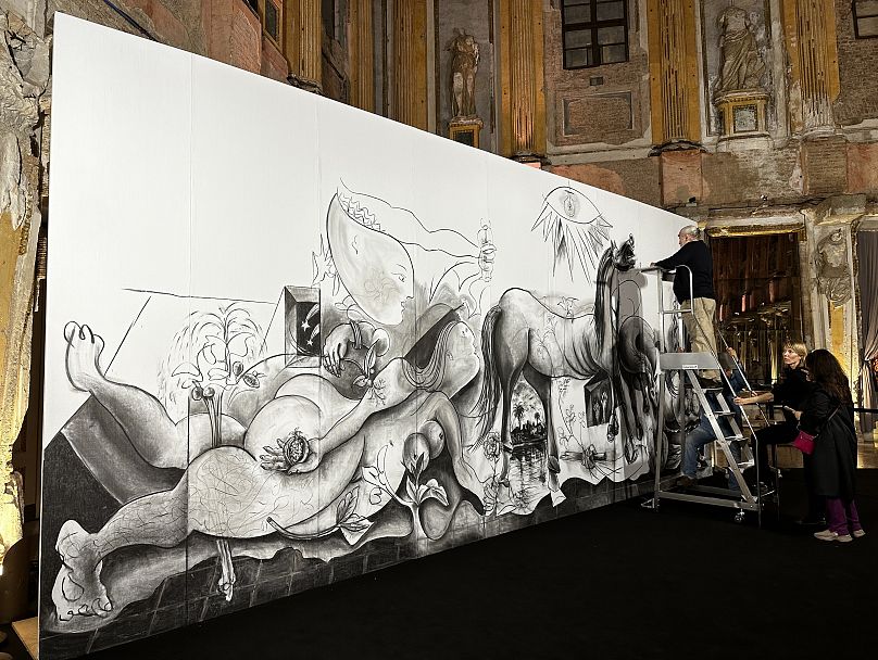 Ercole Pignatelli recreating his version of Guernica live
