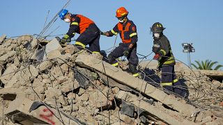 Afrique du Sud : début des enquêtes sur l'immeuble effondré à George 