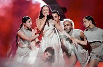 Az izraeli Eden Golan a Hurricane című dalt adja elő az Eurovíziós Dalfesztivál második elődöntőjének főpróbáján. 