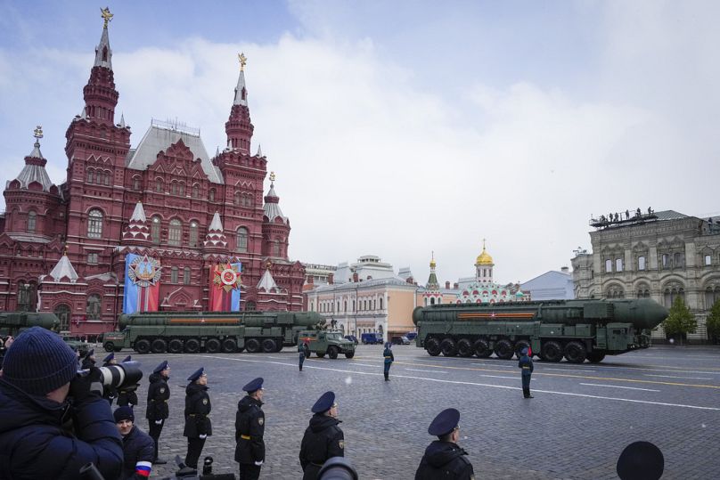 Russische ballistische RS-24 Jars-Raketen während der Militärparade zum Tag des Sieges in Moskau, Russland, Donnerstag, 9. Mai 2024.