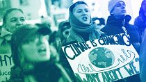 Manifestantes gritan consignas durante una manifestación contra el Foro Económico Mundial en Davos, enero de 2024.