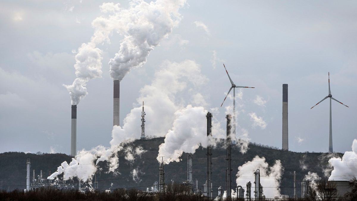 Fossil fuels are ‘on the way out’ in the EU as they dropped to record low in April thumbnail