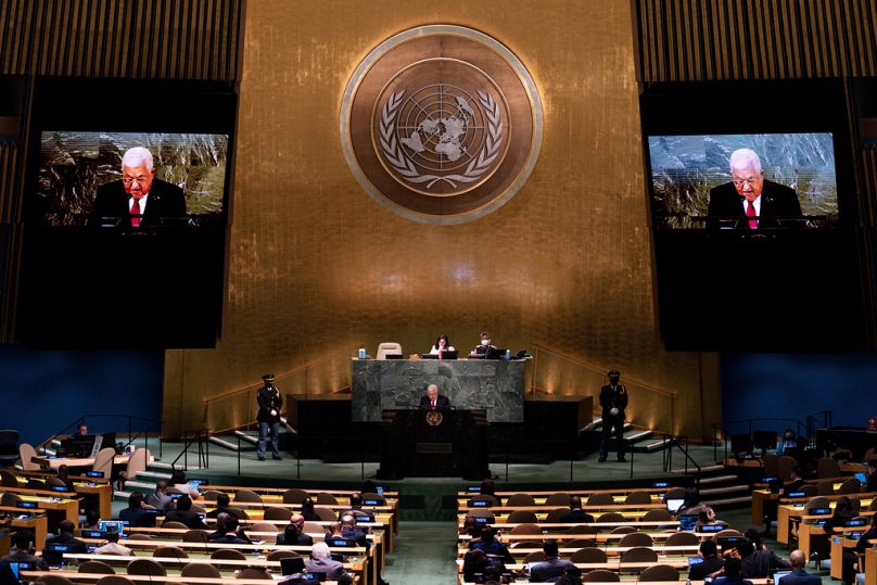 Der palästinensische Präsident Mahmoud Abbas spricht auf der 77. Sitzung der Generalversammlung der Vereinten Nationen am 23. September 2022 im UN-Hauptquartier.