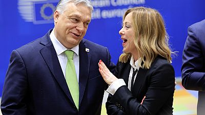 Líderes da Itália, Georgia Meloni, e da Hungria, Viktor Orbán