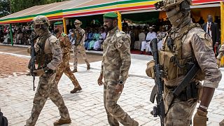 Mali : maintient la junte au pouvoir pour trois années supplémentaires