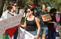 معترضان در تظاهرات به طرفداری از مردم  فلسطینی در محوطه دانشگاه مرکزی فلوریدا در اورلاندو د به تاریخ ۷ مه ۲۰۲۴