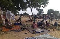 Gyilkos támadások elől menekült emberek a nyugat-darfúri Masteriben