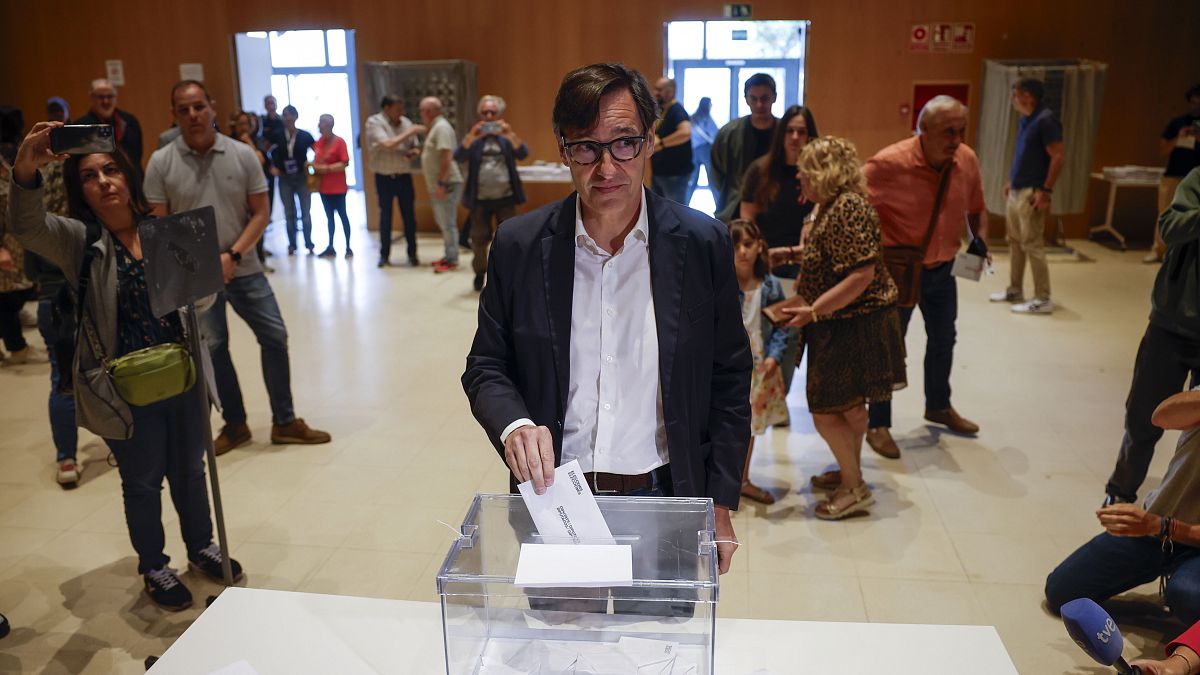 Tide turns as Spain’s pro-union Socialists win regional elections thumbnail