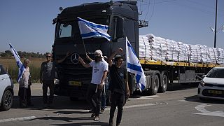 Ισραηλινοί διαδηλωτές σταμάτησαν οχηματομομπή ανθρωπιστικής βοήθειας που κατευθυνόταν στη Γάζα