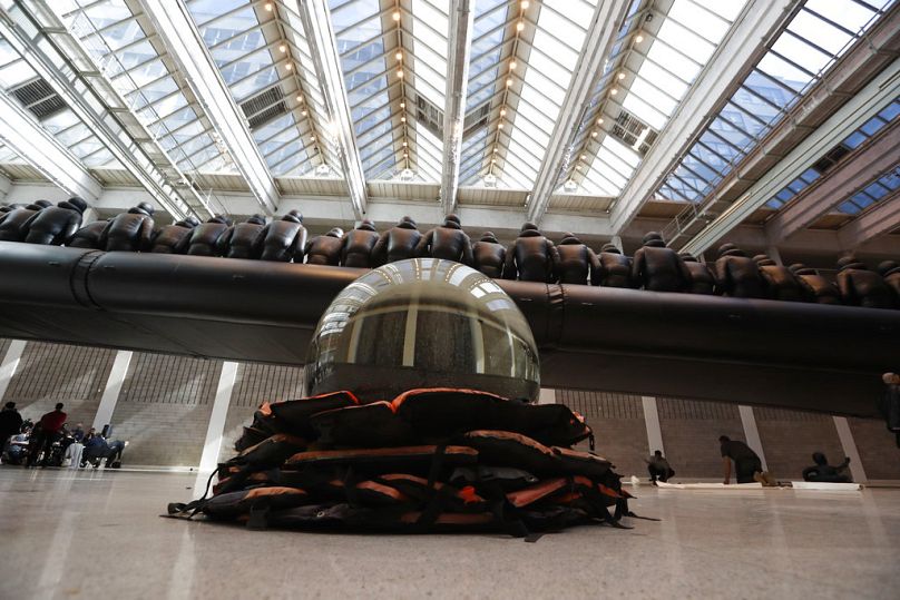 Im März 2017 wurde eine Installation des chinesischen Aktivisten und Künstlers Ai Weiwei in der Nationalgalerie in Prag ausgestellt.