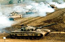 ARCHÍV: T-72-es páncélosok gyakorlata a Bakonyban 1998. október 6-án 