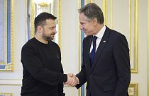 Antony Blinken encontrou-se com Volodymyr Zelenskyy esta terça-feira em Kiev