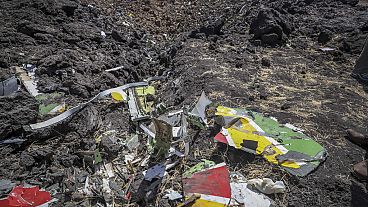 Etiyopya'da kalkıştan kısa bir süre sonra düşen  Boeing 737 Max 8 uçağının Etiyopya Havayolları'na ait bir uçuşunun enkazı, 10 Mart 2019