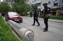 Missile russe tombé près d'un immeuble d'habitation à Kharkiv, Ukraine, mardi 14 mai 2024.