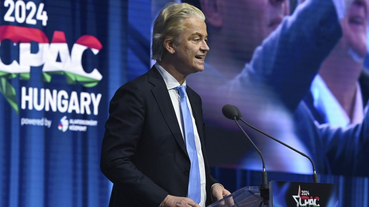 Extreemrechtse leider Wilders heeft ingestemd met het vormen van een nieuwe coalitie in Nederland