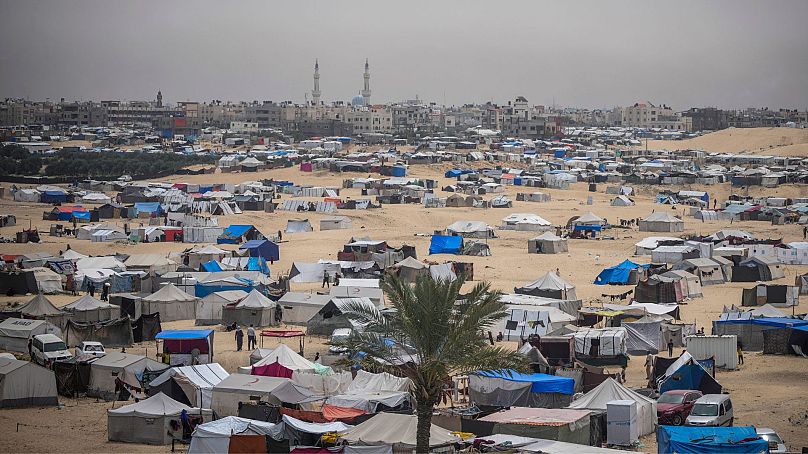 اردوگاه موقت در رفح برای فلسطینیان آواره از نوار غزه، ۱۰ مه ۲۰۲۴