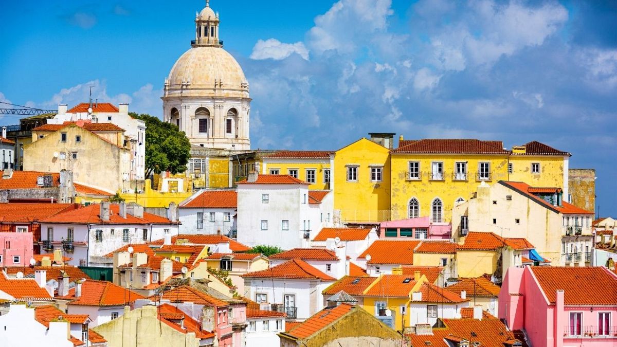 Digital tech nomads are pricing Portuguese workers out of the country thumbnail