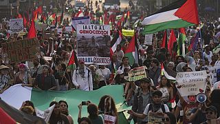 Miles de ciudadanos marchan en apoyo al pueblo palestino por las calles del centro de la Ciudad de México, miércoles 15 de mayo de 2024.