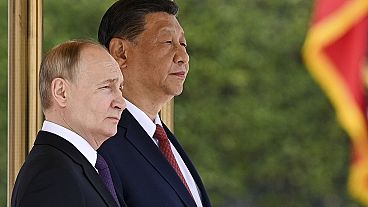 Putyin és Hszi Pekingben, az orosz elnök fogadási ceremóniáján