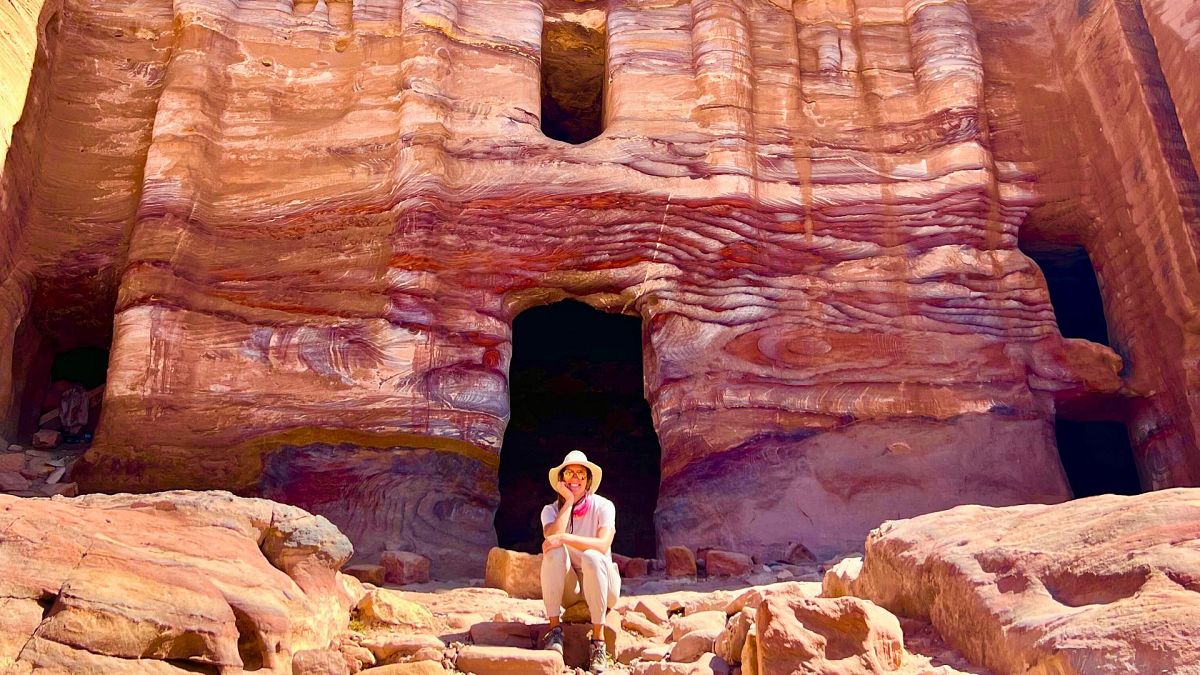 La Tumba de la Seda, con los colores del arco iris, forma parte de una serie de tumbas reales de Petra.