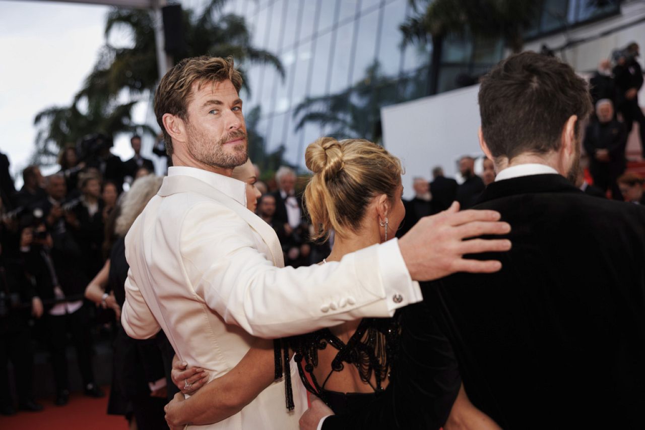 Chris Hemsworth poses for photographers upon arrival at the premiere of the film 'Furiosa: A Mad Max Saga'