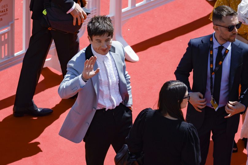 Barry Keoghan waves at fans upon arrival at the premiere of the film 'Bird' at the 77th international film festival, Cannes