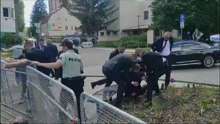Aus einem Amateurvideo nach dem Anschlag auf den slowakischen Ministerpräsidenten Robert Fico, via AP