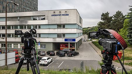 Kamerák a Ficót ápoló besztercebányai Roosevelt Kóház előtt 