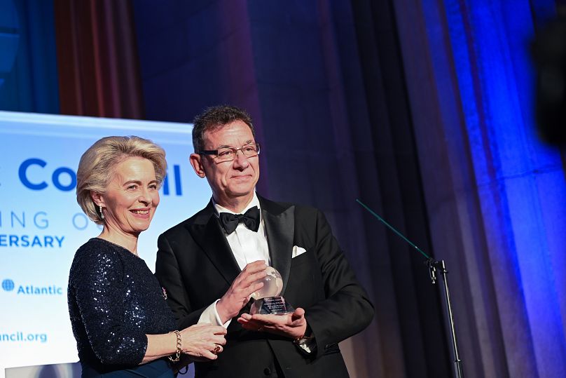 On 10 November 2021, Ursula von der Leyen received an award in Washington from Pfizer CEO Albert Bourla for her commitment to maintaining transatlantic ties.