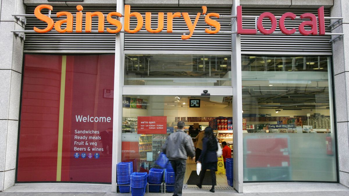 British supermarket Sainsbury’s plans to cut costs by harnessing AI thumbnail