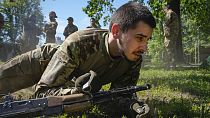 soldato ucraino in addestramento