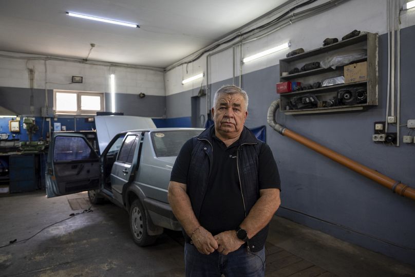 Oleksii (68), Chef einer Autowerkstatt in Kiew