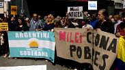 Protestos em Madrid contra Milei