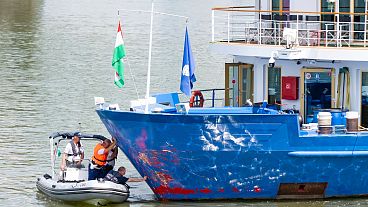 حادث تصادم سفينة بقارب بخاري في نهر الدانوب بالمجر