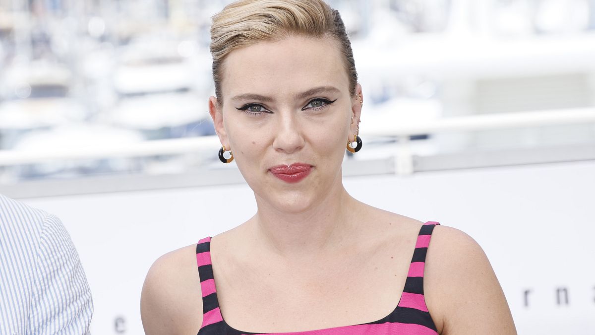 OpenAI arrête d’utiliser la voix Sky de ChatGPT après que Scarlett Johansson a déclaré qu’elle ressemblait « étrangement » à la sienne