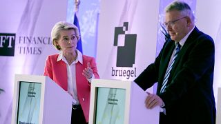 Ursula von der Leyen e Nicolas Schmit em debate antes das eleições europeias