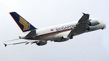 Superjumbo Airbus A380 com a pintura da Singapore Airlines