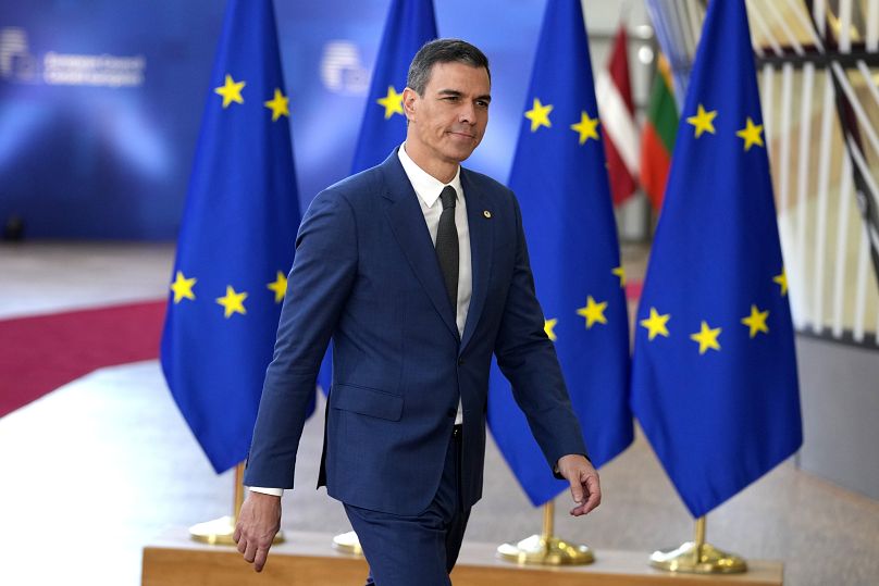 Премьер-министр Испании Педро Санчес прибывает на саммит ЕС в Брюссель, 17 апреля 2024 г.