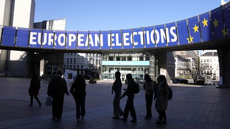 Дебаты лидеров списков европейских партий пройдут в Европарламенте 23 мая 2024 года.
